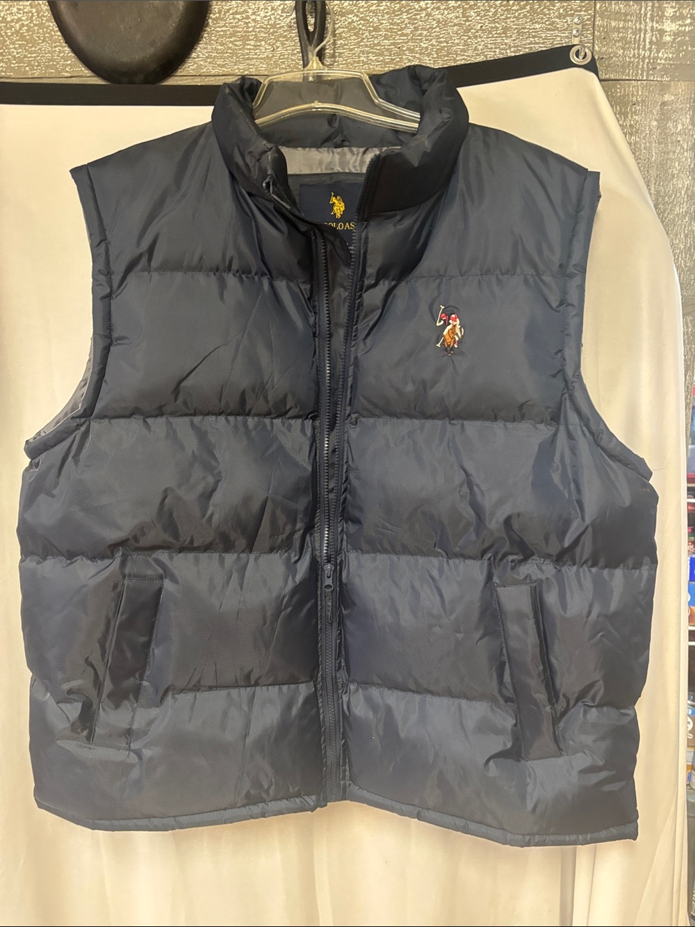 U.S. Polo Assn. Men’s Classic Puffer Vest – Full Zip Sleeveless